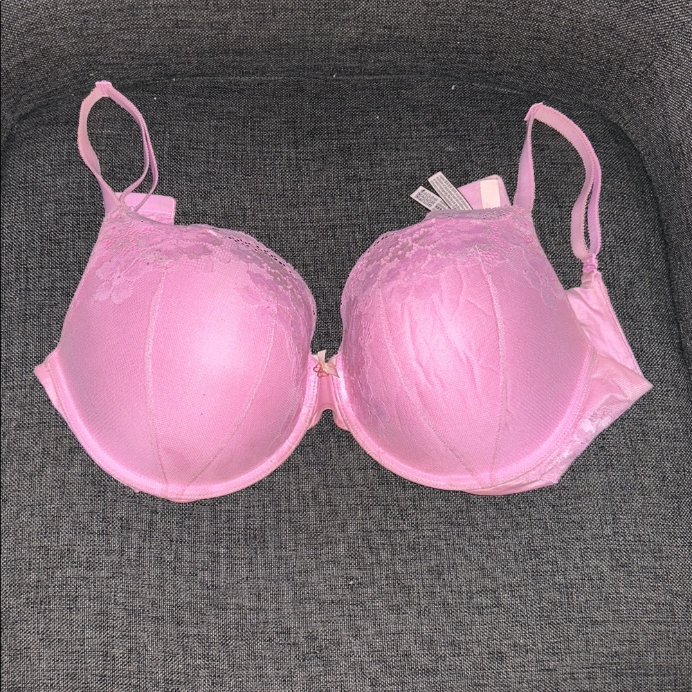 Victoria's Secret Gorgeous pushup bra 36DDD light pink lace over bright pink